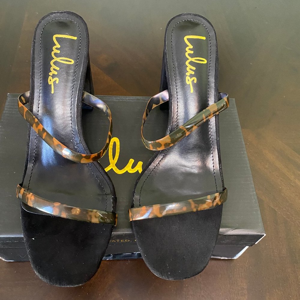 Brand New-Lulu's shoes